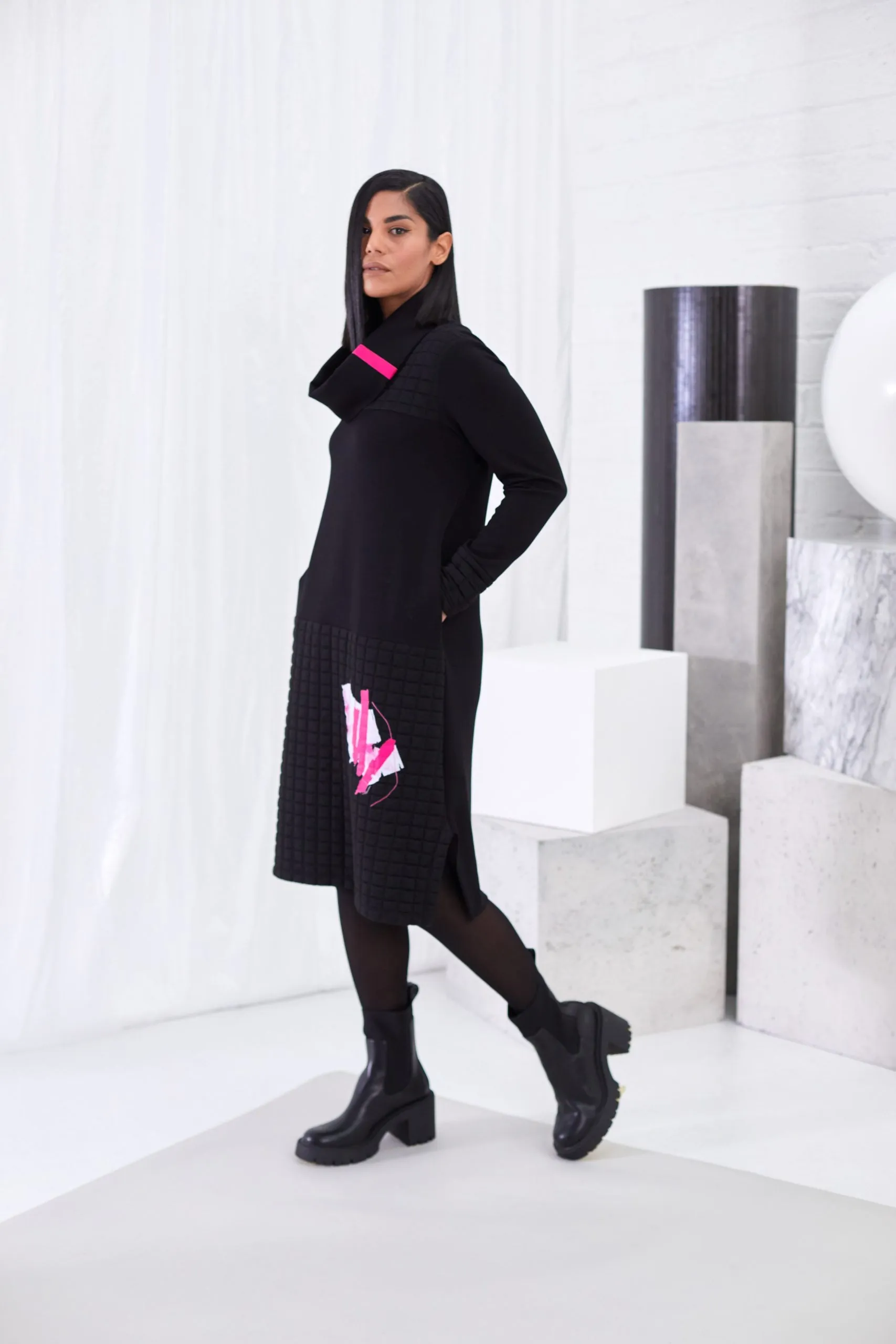 110- Ora Shift Dress w/ scarf & print pocket - Black & Pink