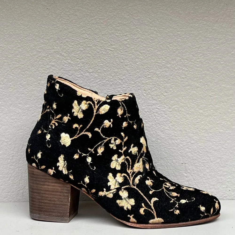 Ankle Boot-Side zip w/ heel/ Black Brocade/ leather sole