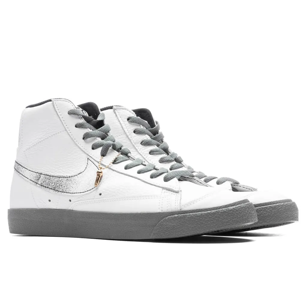 Blazer Mid 77 EMB - White/Smoke Grey/Black