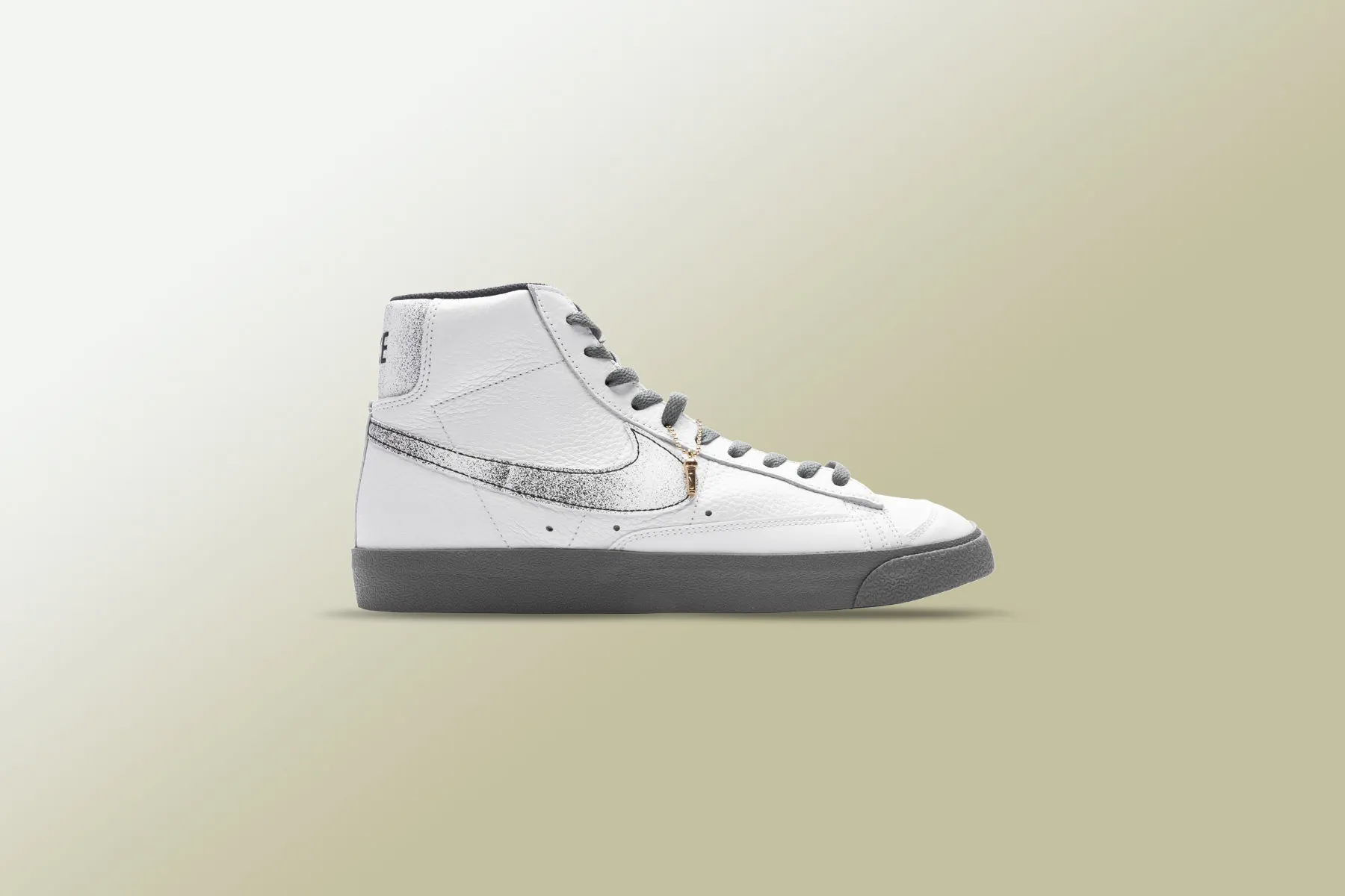 Blazer Mid 77 EMB - White/Smoke Grey/Black