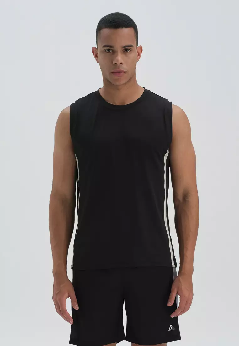 DAGİ Black Tanktop, Crew Neck, Regular Fit, Activewear for Men