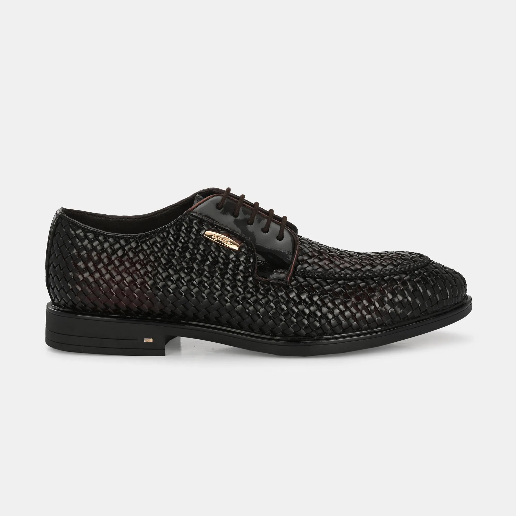 Hand-Woven Lace-Up Shoes by Lafattio