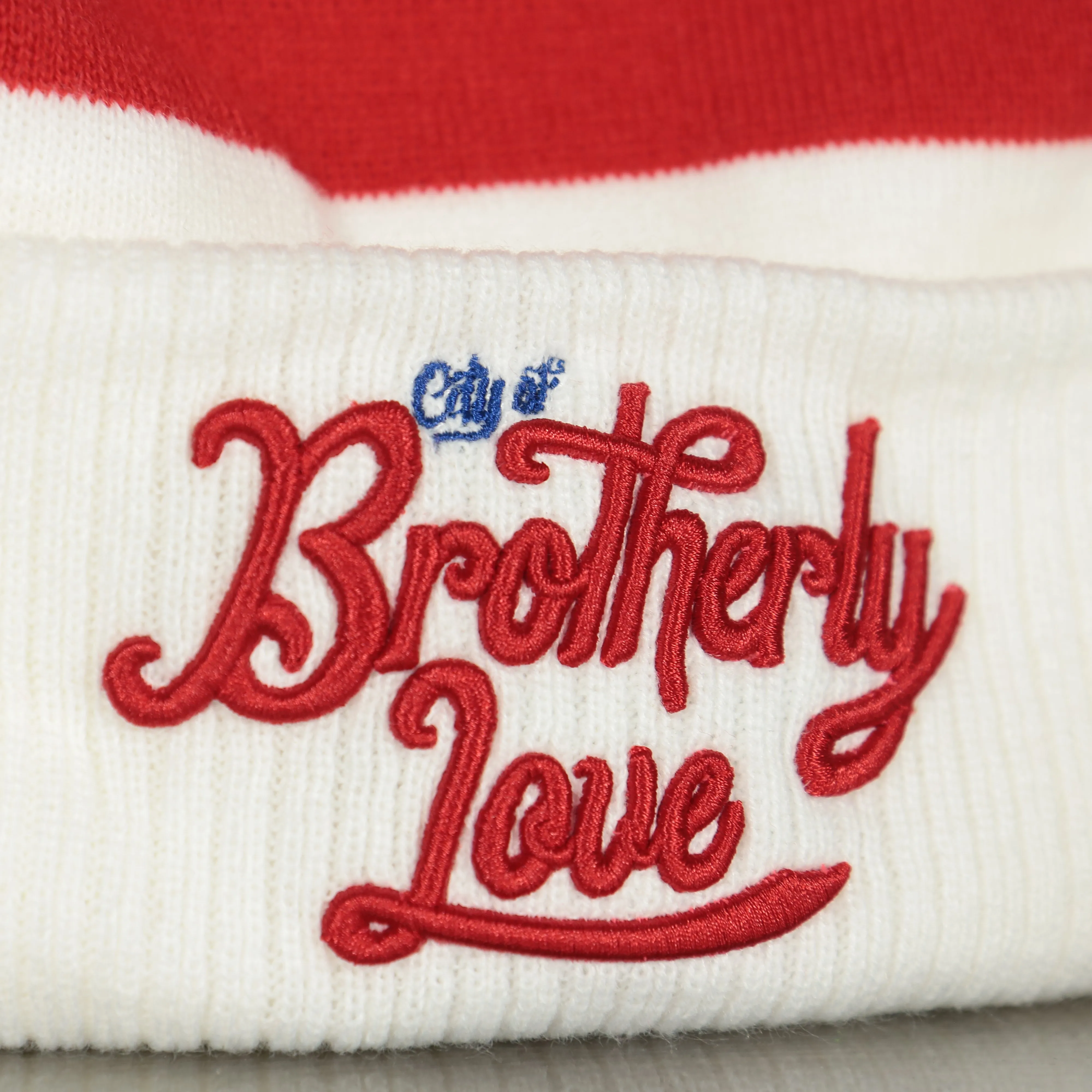 Philadelphia 76ers 2022 City Edition City Of Brotherly Love Youth Beanie | New Era, White