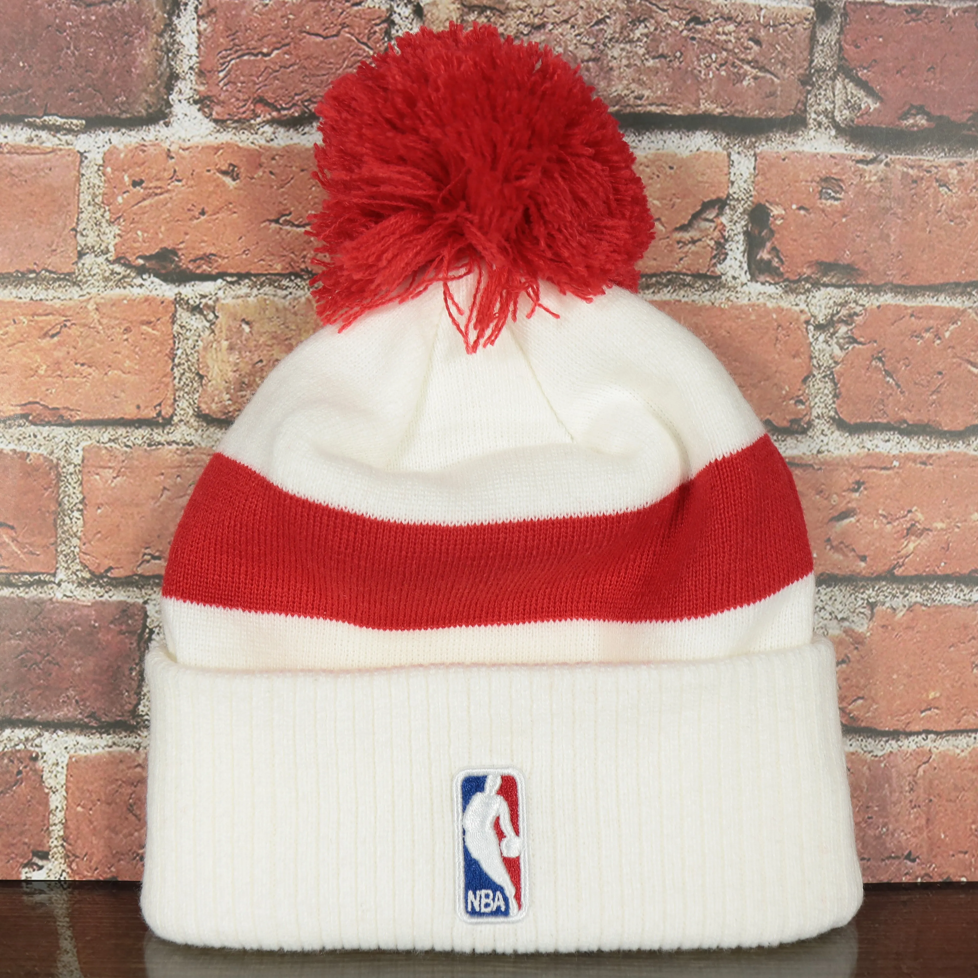 Philadelphia 76ers 2022 City Edition City Of Brotherly Love Youth Beanie | New Era, White