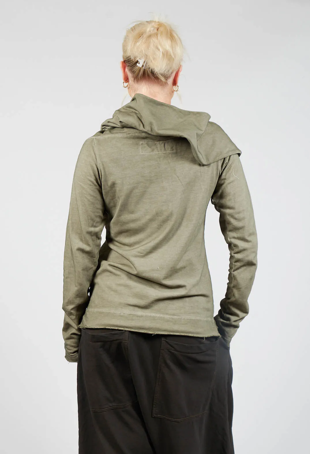 Raw Hemmed Tie Neck Pullover in Schilf Cloud