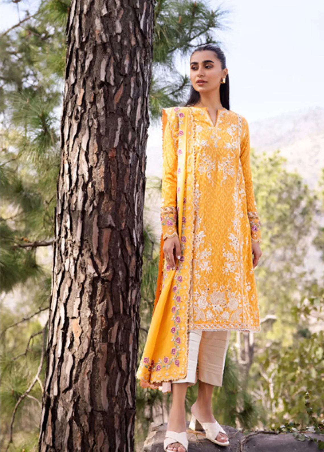 Zaha By Khadija Shah Embroidered Lawn 3 Piece Unstitched Suit ZH24EL D-15A