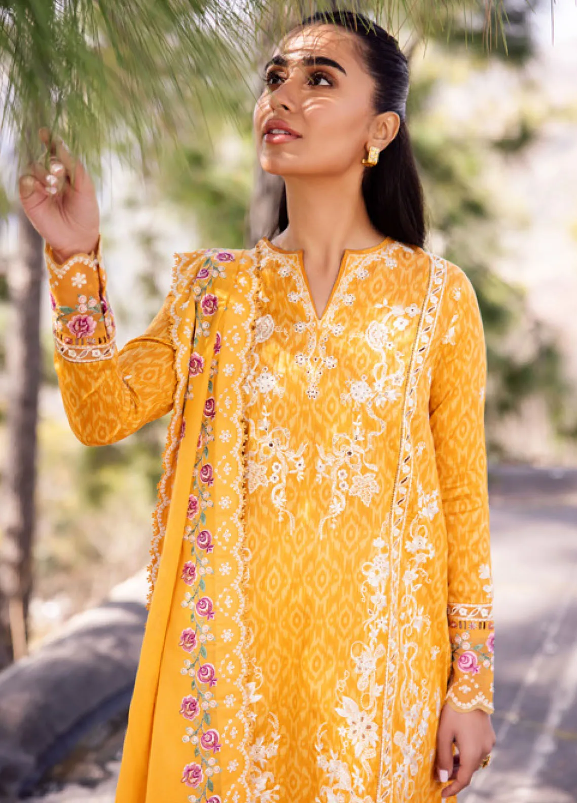 Zaha By Khadija Shah Embroidered Lawn 3 Piece Unstitched Suit ZH24EL D-15A